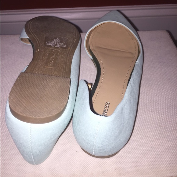 Express mint green flats in size 7 - Picture 3 of 3